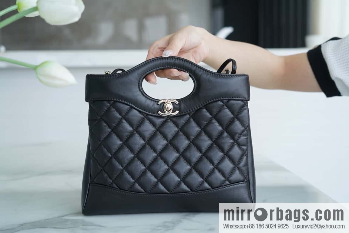 𝐂𝐡𝐚𝐧𝐞𝐥 𝟐𝟑𝐀 Superior Handicraft 31bag Mini Black ➿ AS4133