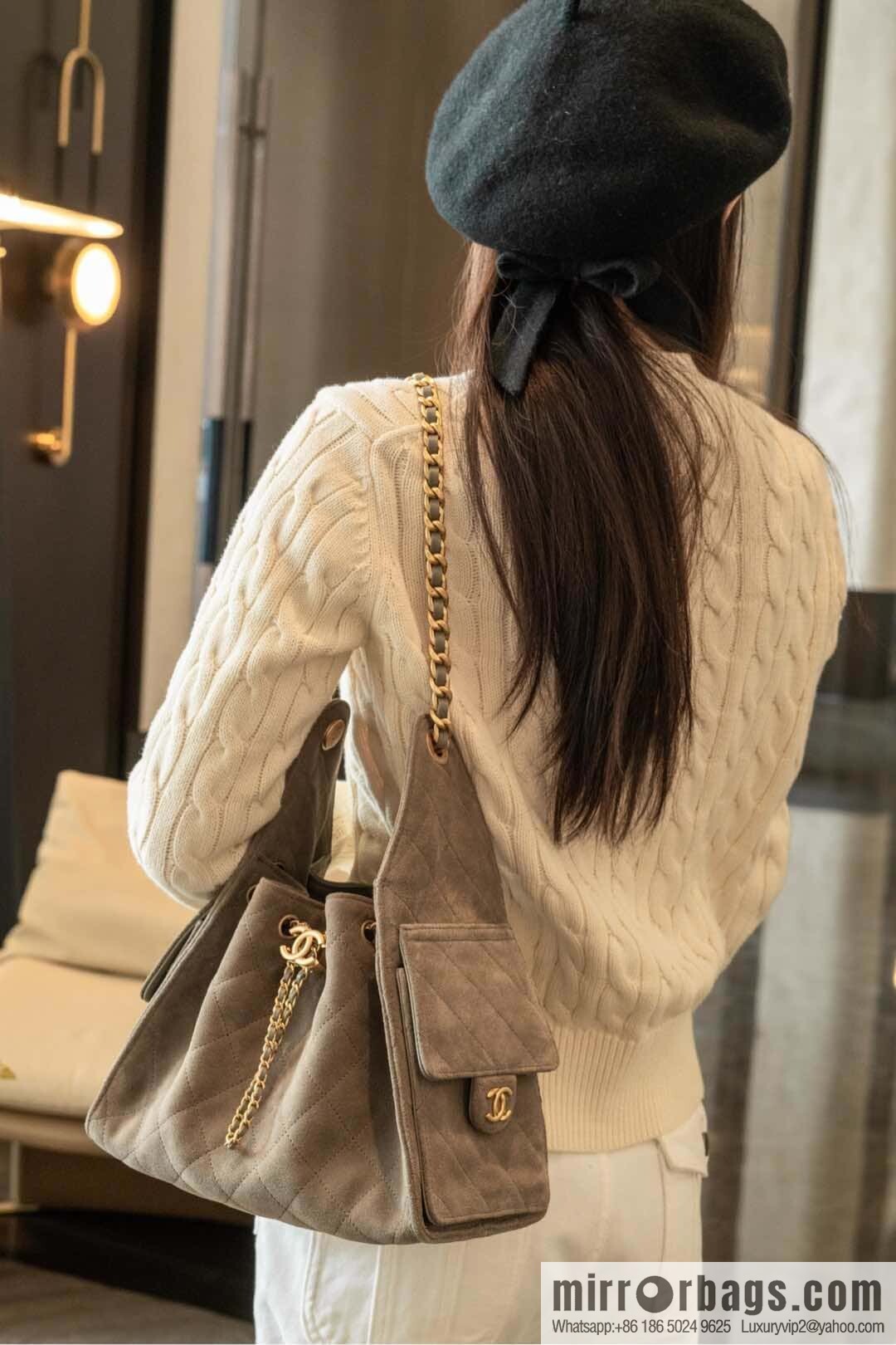 𝐂𝐡𝐚𝐧𝐞𝐥 𝟐𝟓𝐜 Grey Suede Drawstring Bucket Bag, Small 🌟 AS5293