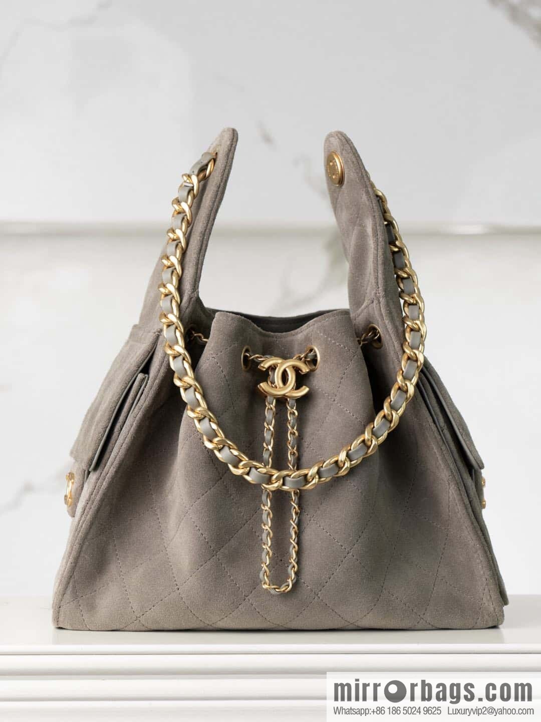 𝐂𝐡𝐚𝐧𝐞𝐥 𝟐𝟓𝐜 Grey Suede Drawstring Bucket Bag, Small 🌟 AS5293