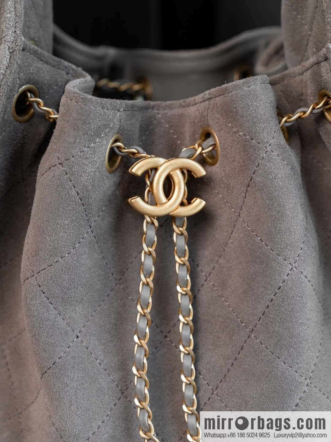 𝐂𝐡𝐚𝐧𝐞𝐥 𝟐𝟓𝐜 Grey Suede Drawstring Bucket Bag, Small 🌟 AS5293