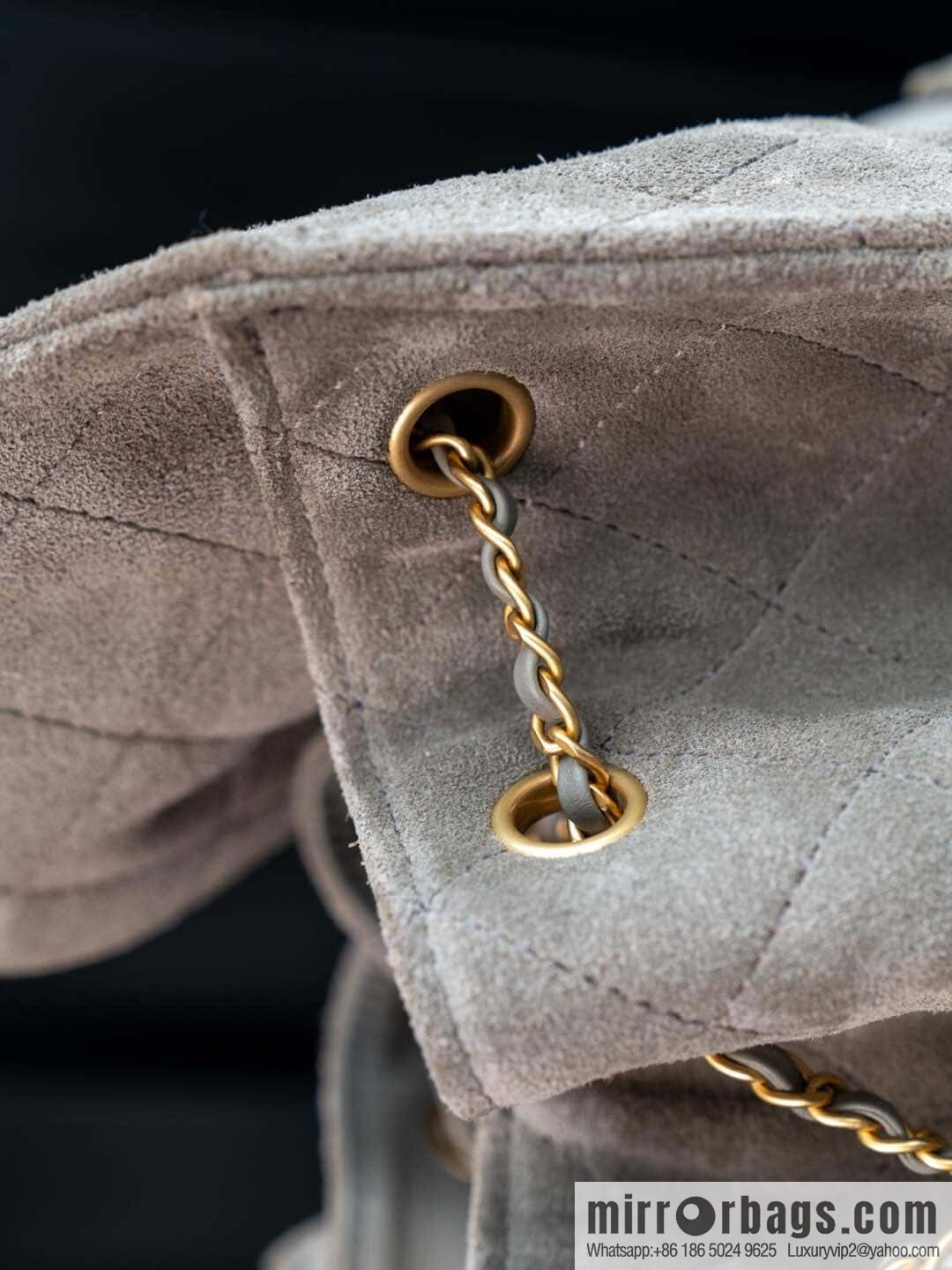 𝐂𝐡𝐚𝐧𝐞𝐥 𝟐𝟓𝐜 Grey Suede Drawstring Bucket Bag, Large 🌟 AS5311