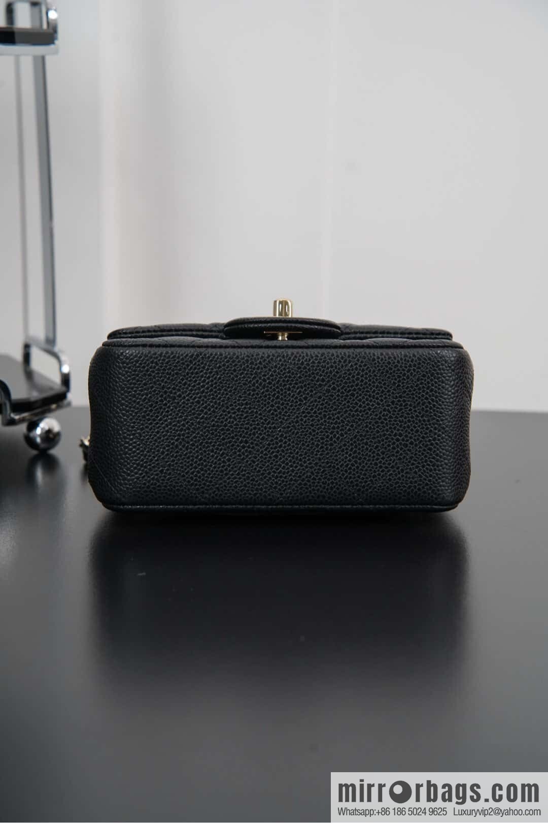𝗖𝗹𝗮𝘀𝘀𝗶𝗰 𝗙𝗹𝗮𝗽 | genuine skin lychee pattern, Fatty Fang, black gold 🖤 A01115