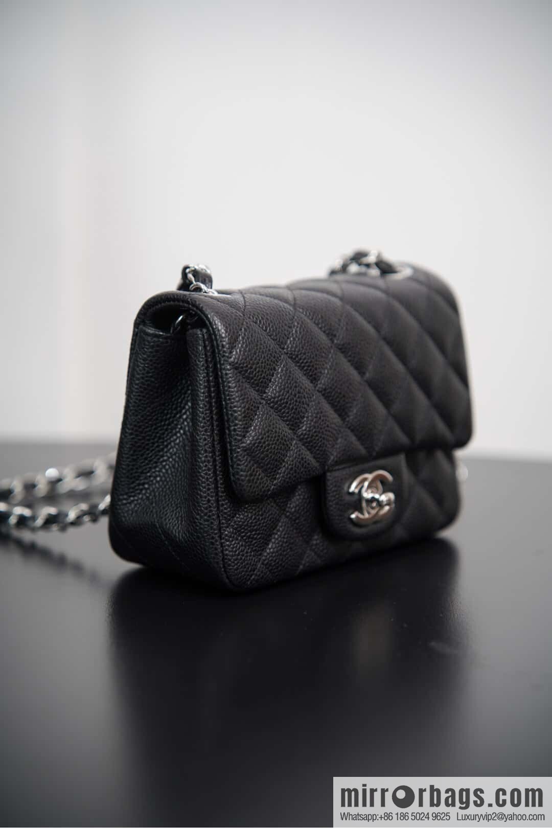 ℂ𝔽 𝗖𝗹𝗮𝘀𝘀𝗶𝗰 𝗙𝗹𝗮𝗽 | genuine leather lychee pattern, Fatty Fang, black silver 🖤 A01115