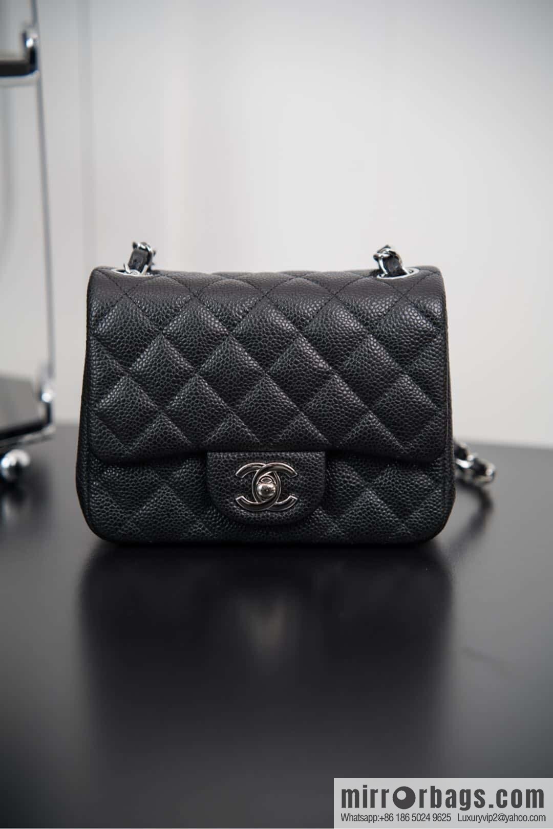 ℂ𝔽 𝗖𝗹𝗮𝘀𝘀𝗶𝗰 𝗙𝗹𝗮𝗽 | genuine leather lychee pattern, Fatty Fang, black silver 🖤 A01115