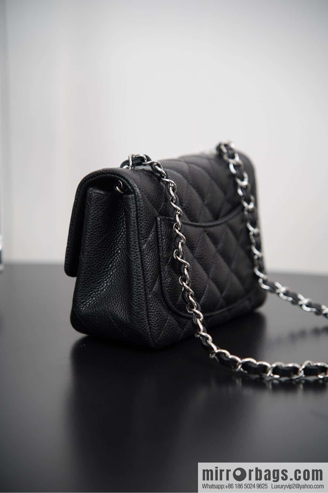 ℂ𝔽 𝗖𝗹𝗮𝘀𝘀𝗶𝗰 𝗙𝗹𝗮𝗽 | genuine leather lychee pattern, Fatty Fang, black silver 🖤 A01115