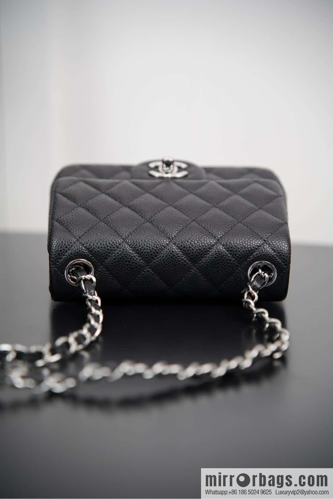 ℂ𝔽 𝗖𝗹𝗮𝘀𝘀𝗶𝗰 𝗙𝗹𝗮𝗽 | genuine leather lychee pattern, Fatty Fang, black silver 🖤 A01115