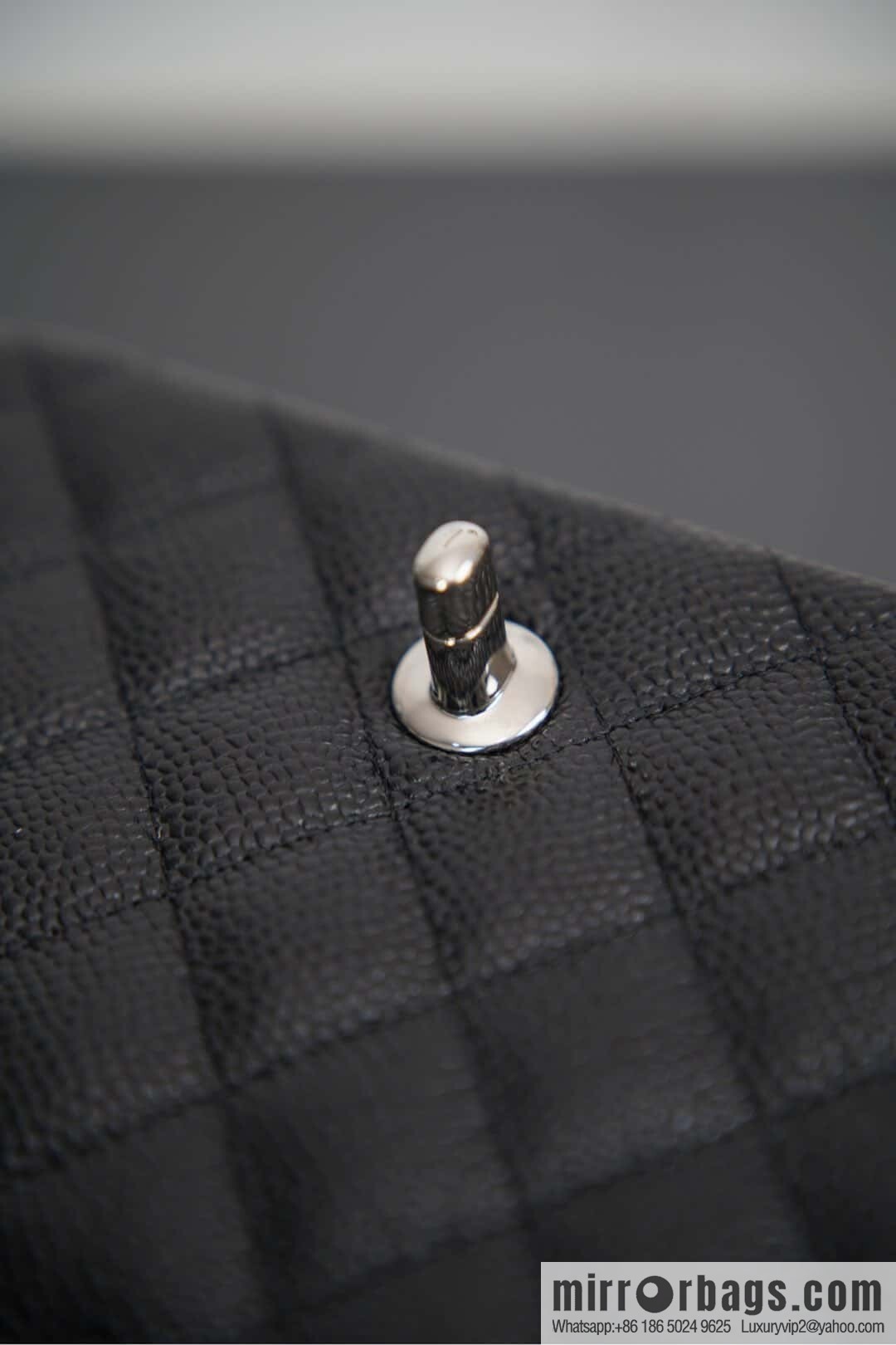 ℂ𝔽 𝗖𝗹𝗮𝘀𝘀𝗶𝗰 𝗙𝗹𝗮𝗽 | genuine leather lychee pattern, Fatty Fang, black silver 🖤 A01115