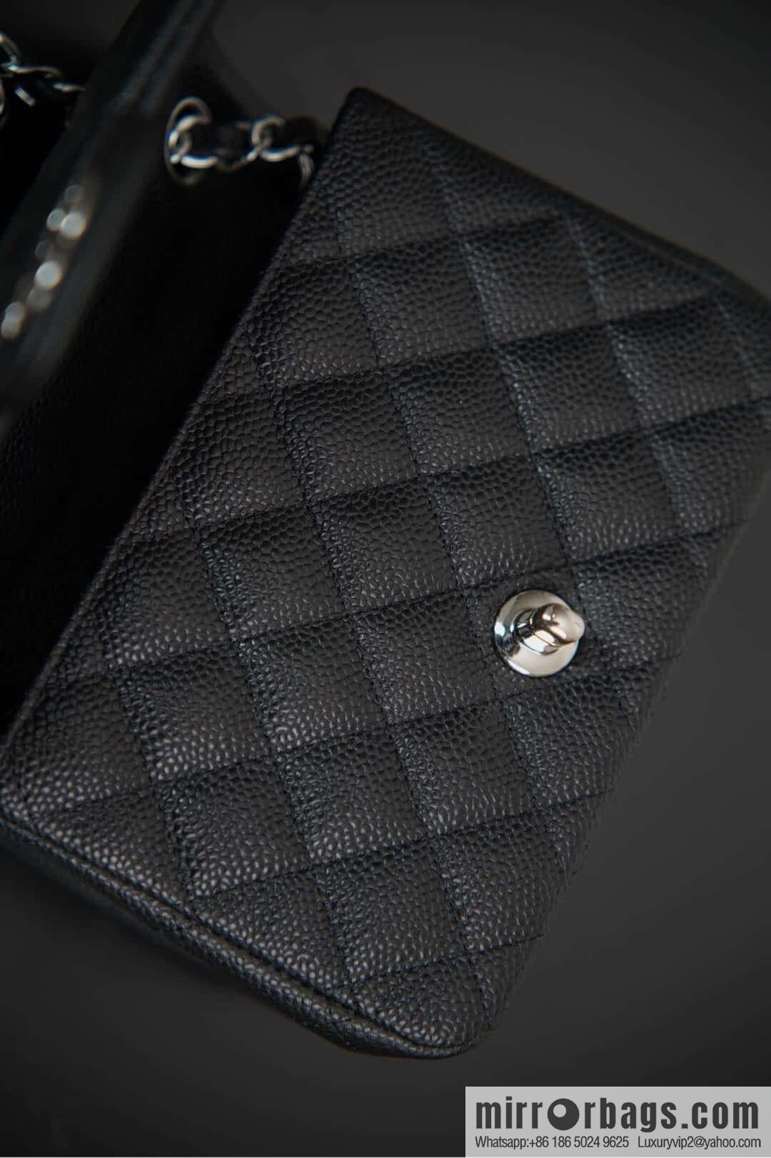 ℂ𝔽 𝗖𝗹𝗮𝘀𝘀𝗶𝗰 𝗙𝗹𝗮𝗽 | genuine leather lychee pattern, Fatty Fang, black silver 🖤 A01115