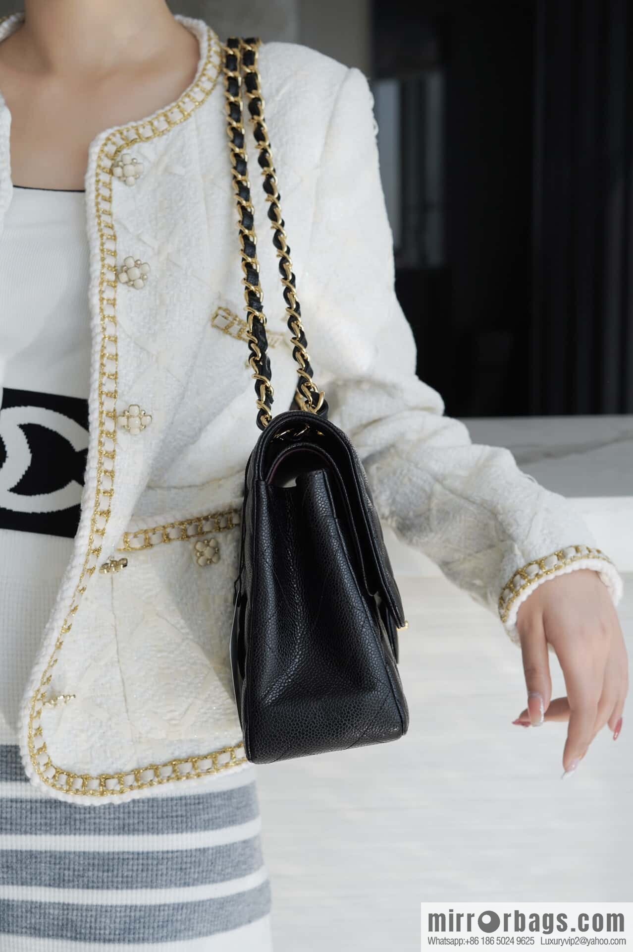 โ๐ฝ ๐๐น๐ฎ๐๐๐ถ๐ฐ ๐๐น๐ฎ๐ฝ ๐๐ฎ๐ฆ๐๐จ ๏ฝ genuine skin, caviar, black gold A58600