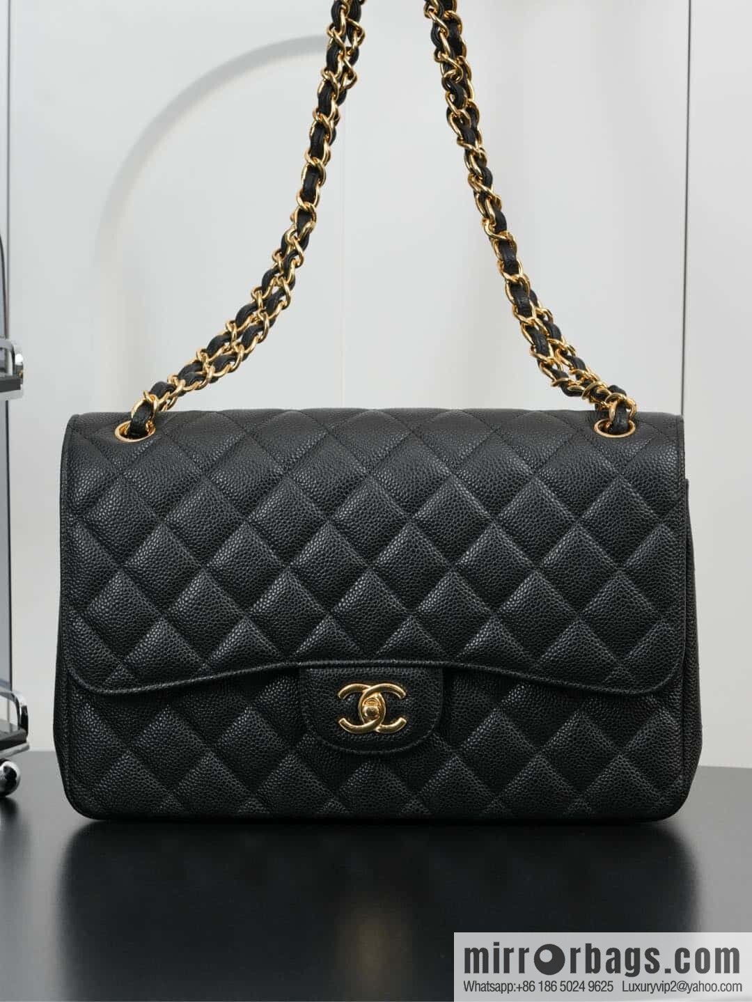 โ๐ฝ ๐๐น๐ฎ๐๐๐ถ๐ฐ ๐๐น๐ฎ๐ฝ ๐๐ฎ๐ฆ๐๐จ ๏ฝ genuine skin, caviar, black gold A58600