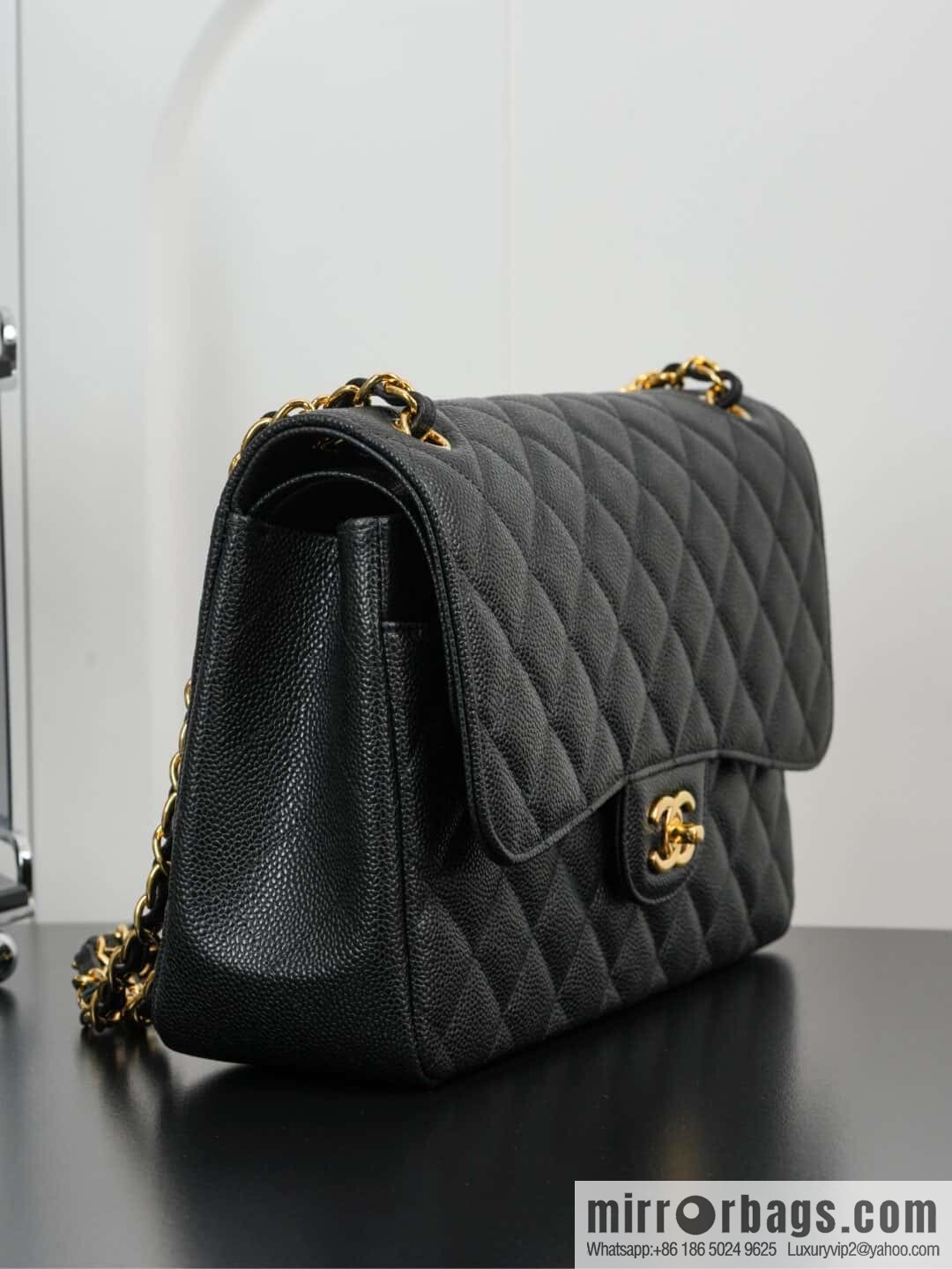 โ๐ฝ ๐๐น๐ฎ๐๐๐ถ๐ฐ ๐๐น๐ฎ๐ฝ ๐๐ฎ๐ฆ๐๐จ ๏ฝ genuine skin, caviar, black gold A58600