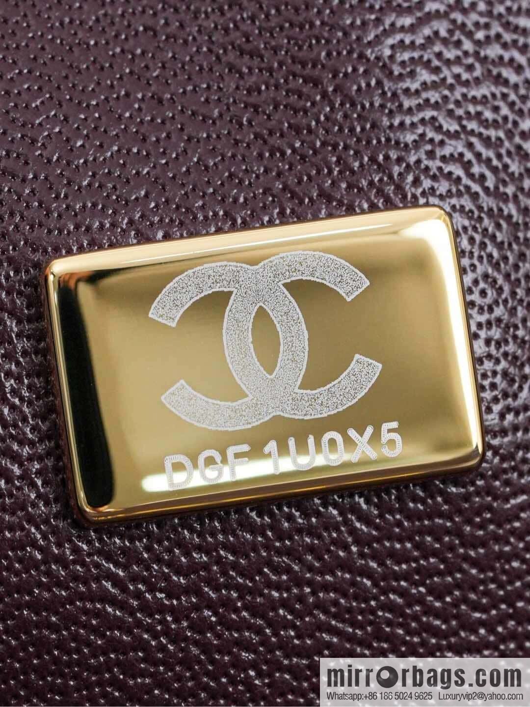 โ๐ฝ ๐๐น๐ฎ๐๐๐ถ๐ฐ ๐๐น๐ฎ๐ฝ ๐๐ฎ๐ฆ๐๐จ ๏ฝ genuine skin, caviar, black gold A58600