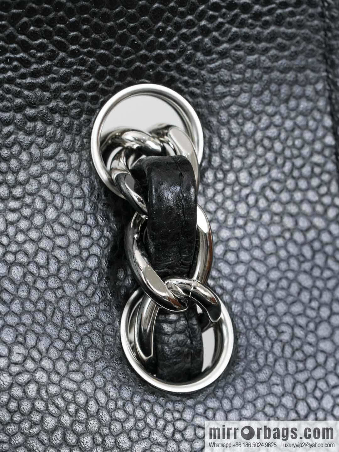 ℂ𝔽 𝗖𝗹𝗮𝘀𝘀𝗶𝗰 𝗙𝗹𝗮𝗽 𝐉𝐮𝐦𝐛𝐨 | genuine leather, caviar, black silver 🖤 A58600