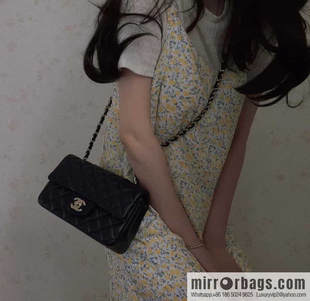 ℂ𝔽 𝗖𝗹𝗮𝘀𝘀𝗶𝗰 𝗙𝗹𝗮𝗽 | black silver 🖤 A01116