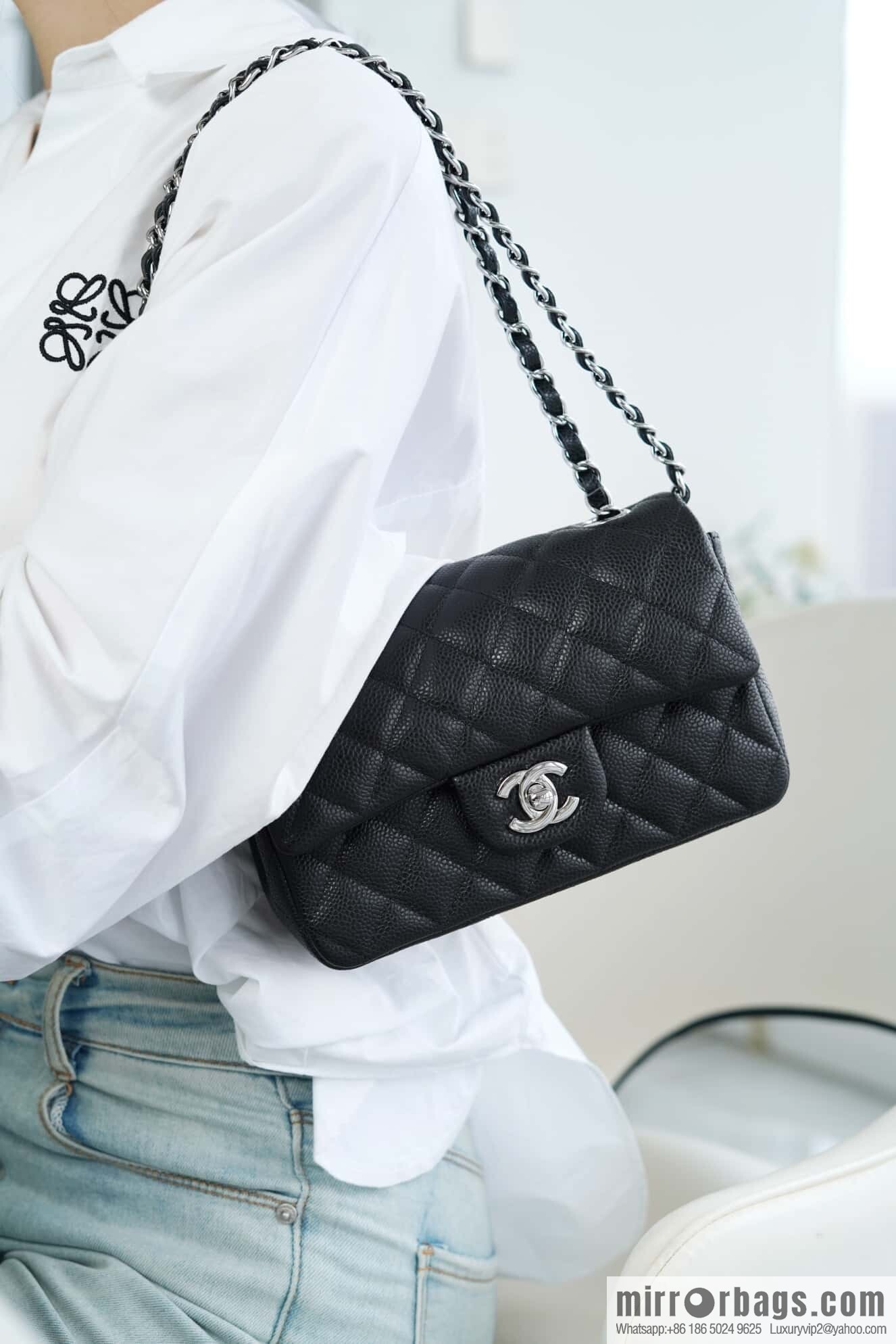 ℂ𝔽 𝗖𝗹𝗮𝘀𝘀𝗶𝗰 𝗙𝗹𝗮𝗽 | black silver 🖤 A01116