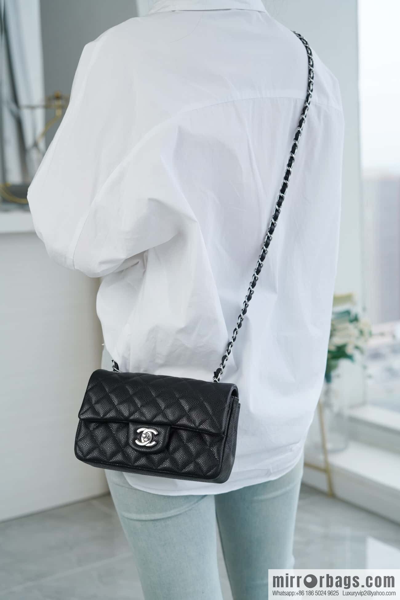 ℂ𝔽 𝗖𝗹𝗮𝘀𝘀𝗶𝗰 𝗙𝗹𝗮𝗽 | black silver 🖤 A01116