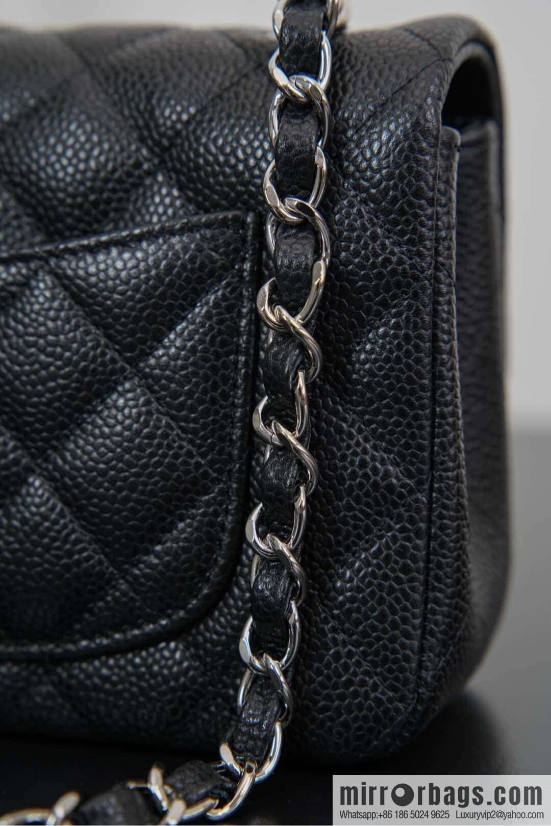 ℂ𝔽 𝗖𝗹𝗮𝘀𝘀𝗶𝗰 𝗙𝗹𝗮𝗽 | black silver 🖤 A01116