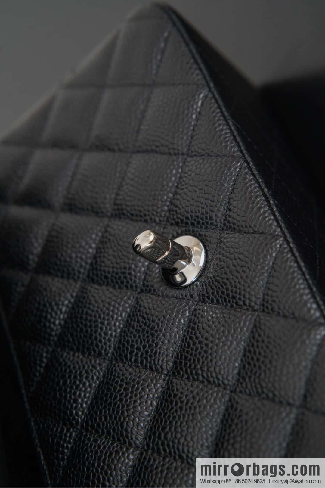 ℂ𝔽 𝗖𝗹𝗮𝘀𝘀𝗶𝗰 𝗙𝗹𝗮𝗽 | black silver 🖤 A01116