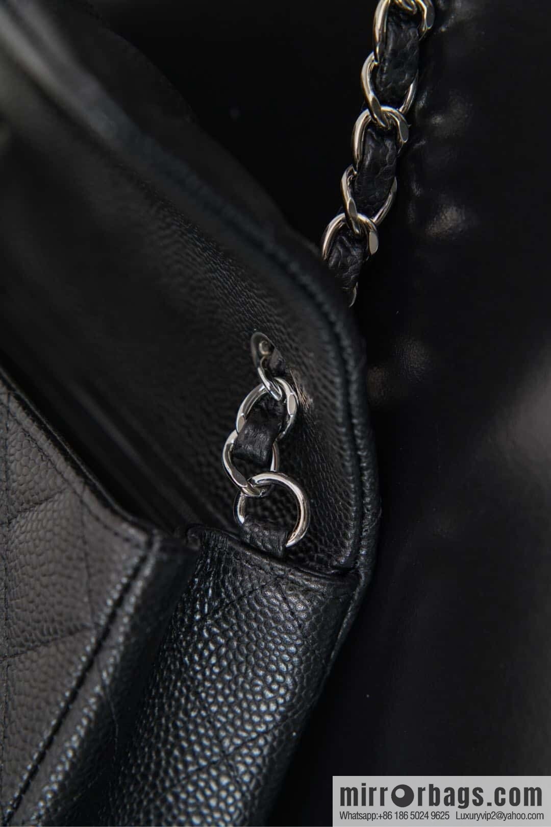 ℂ𝔽 𝗖𝗹𝗮𝘀𝘀𝗶𝗰 𝗙𝗹𝗮𝗽 | black silver 🖤 A01116