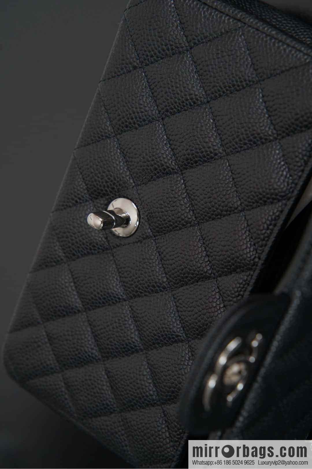 ℂ𝔽 𝗖𝗹𝗮𝘀𝘀𝗶𝗰 𝗙𝗹𝗮𝗽 | black silver 🖤 A01116