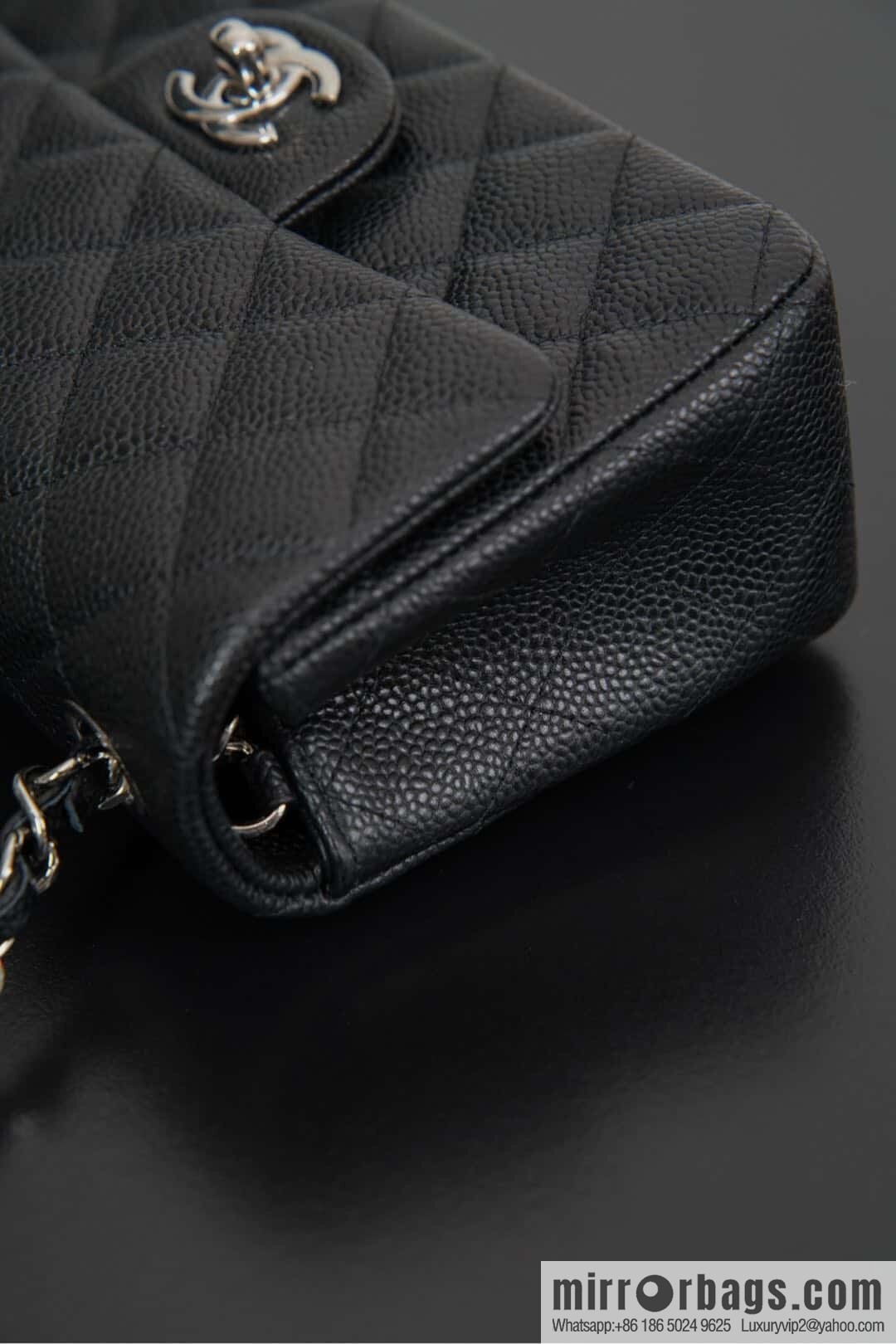 ℂ𝔽 𝗖𝗹𝗮𝘀𝘀𝗶𝗰 𝗙𝗹𝗮𝗽 | black silver 🖤 A01116