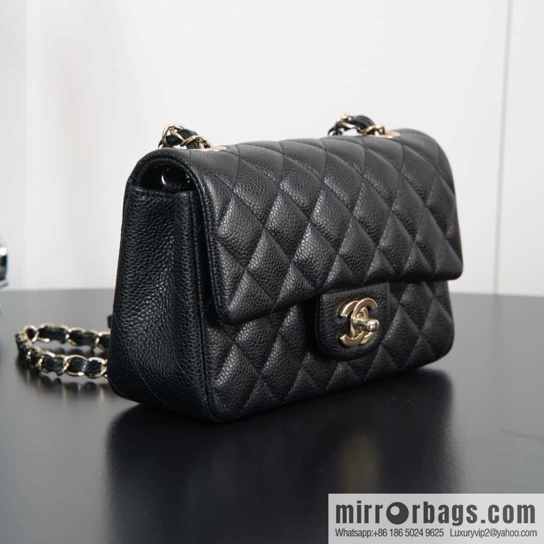 ℂ𝔽 𝗖𝗹𝗮𝘀𝘀𝗶𝗰 𝗙𝗹𝗮𝗽 | Litchi pattern black gold 🖤 A01116