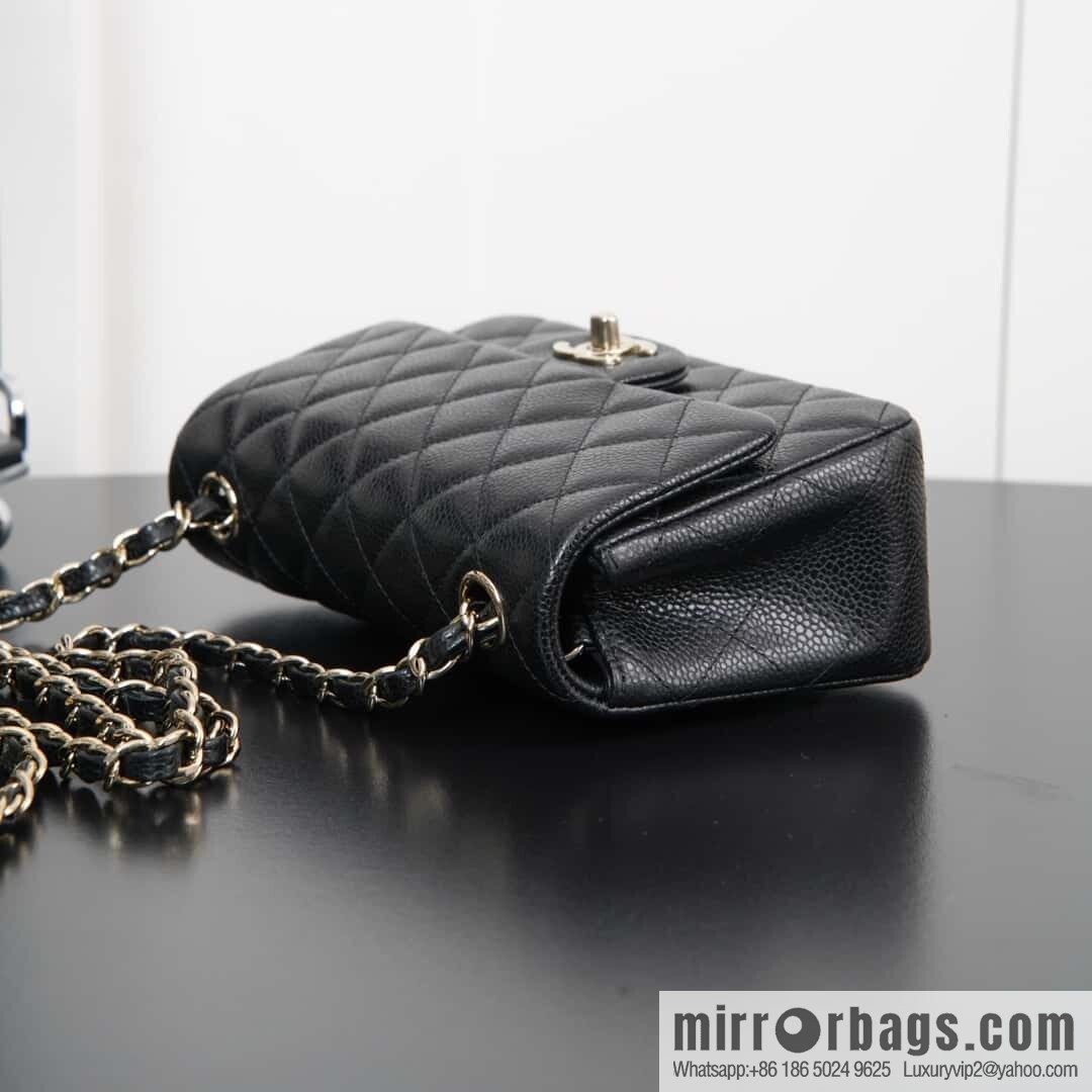 ℂ𝔽 𝗖𝗹𝗮𝘀𝘀𝗶𝗰 𝗙𝗹𝗮𝗽 | Litchi pattern black gold 🖤 A01116