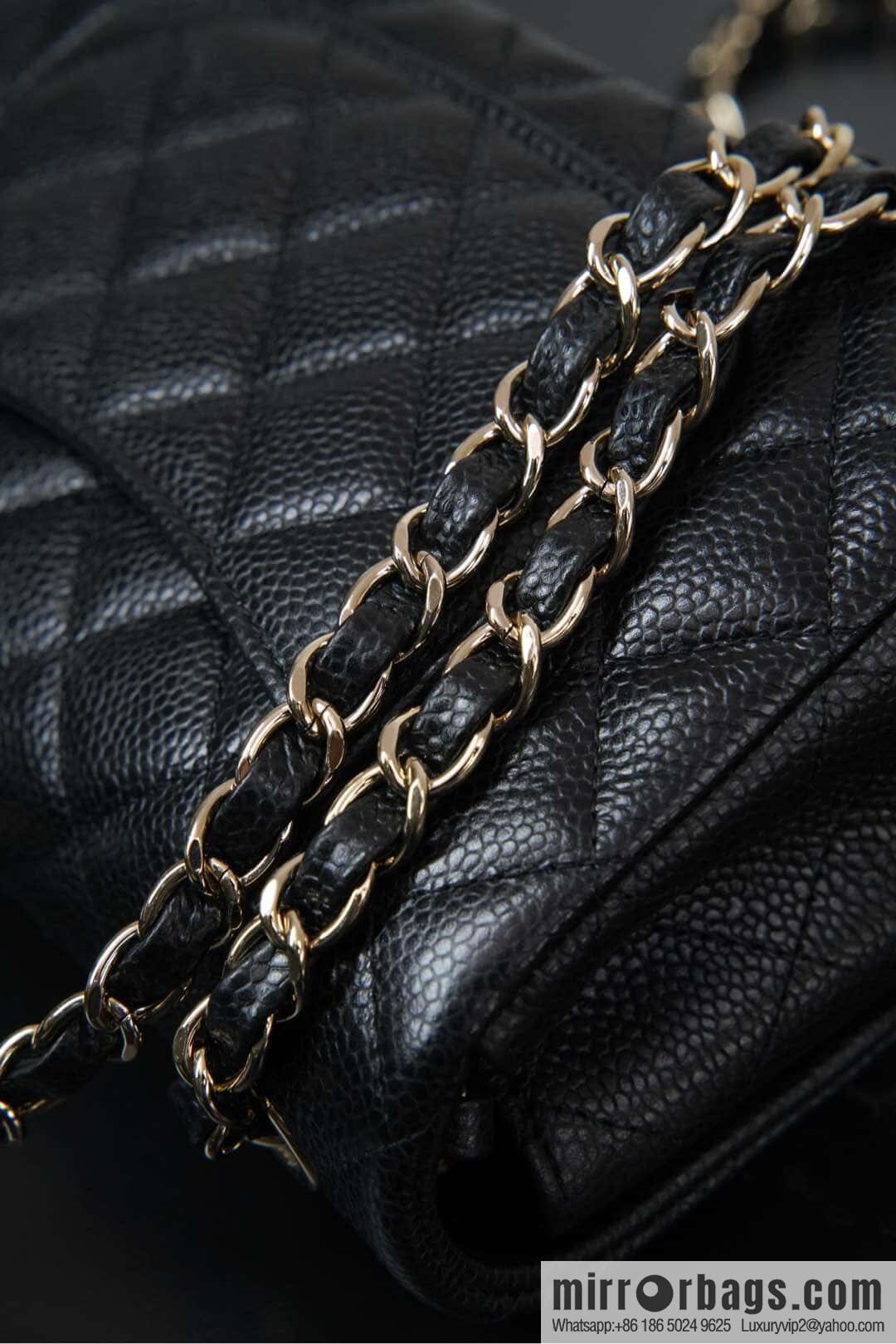 ℂ𝔽 𝗖𝗹𝗮𝘀𝘀𝗶𝗰 𝗙𝗹𝗮𝗽 | Litchi pattern black gold 🖤 A01116