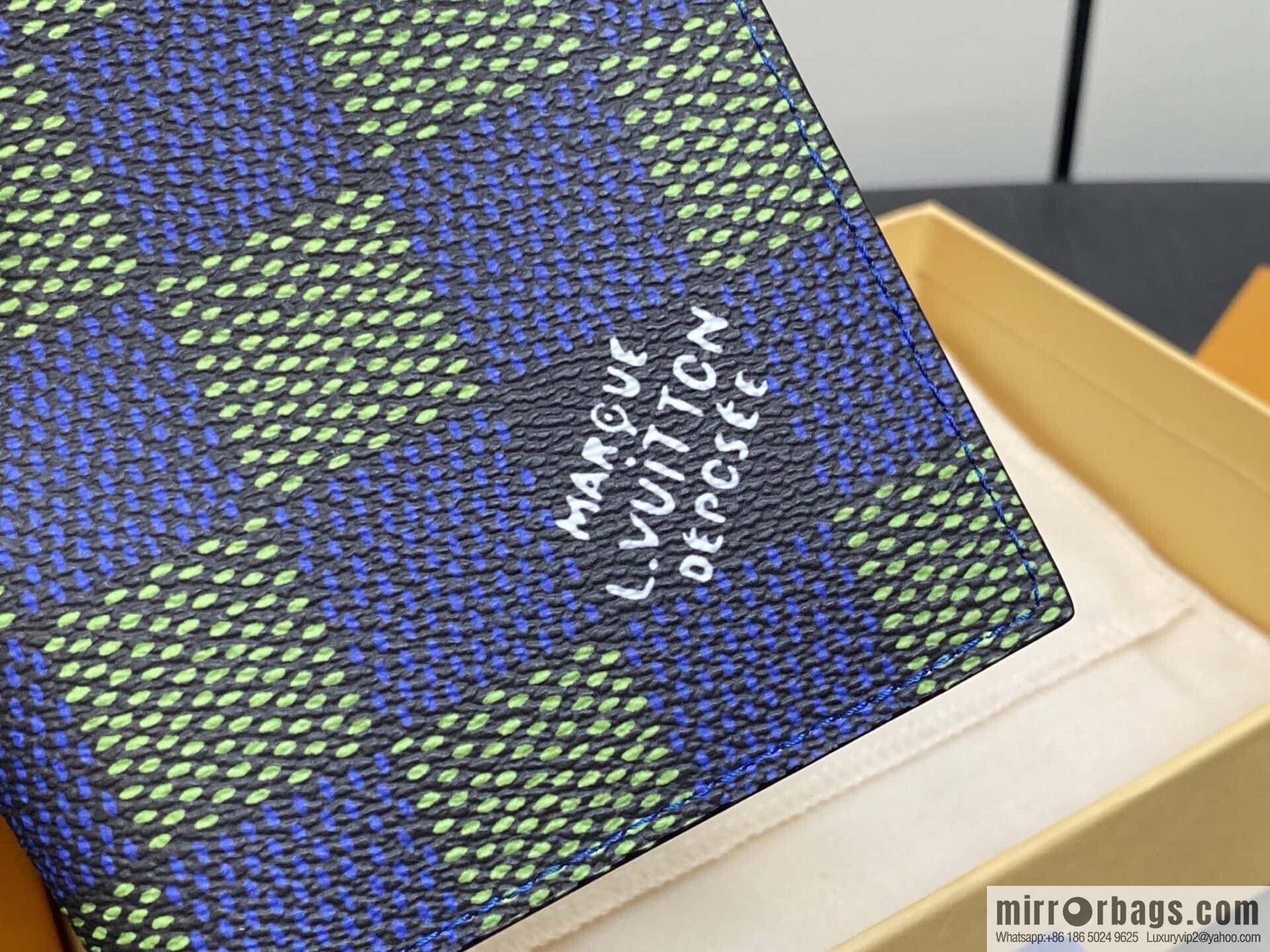 [Original order boutique] N00168 blue grid, passport holder, passport cover.