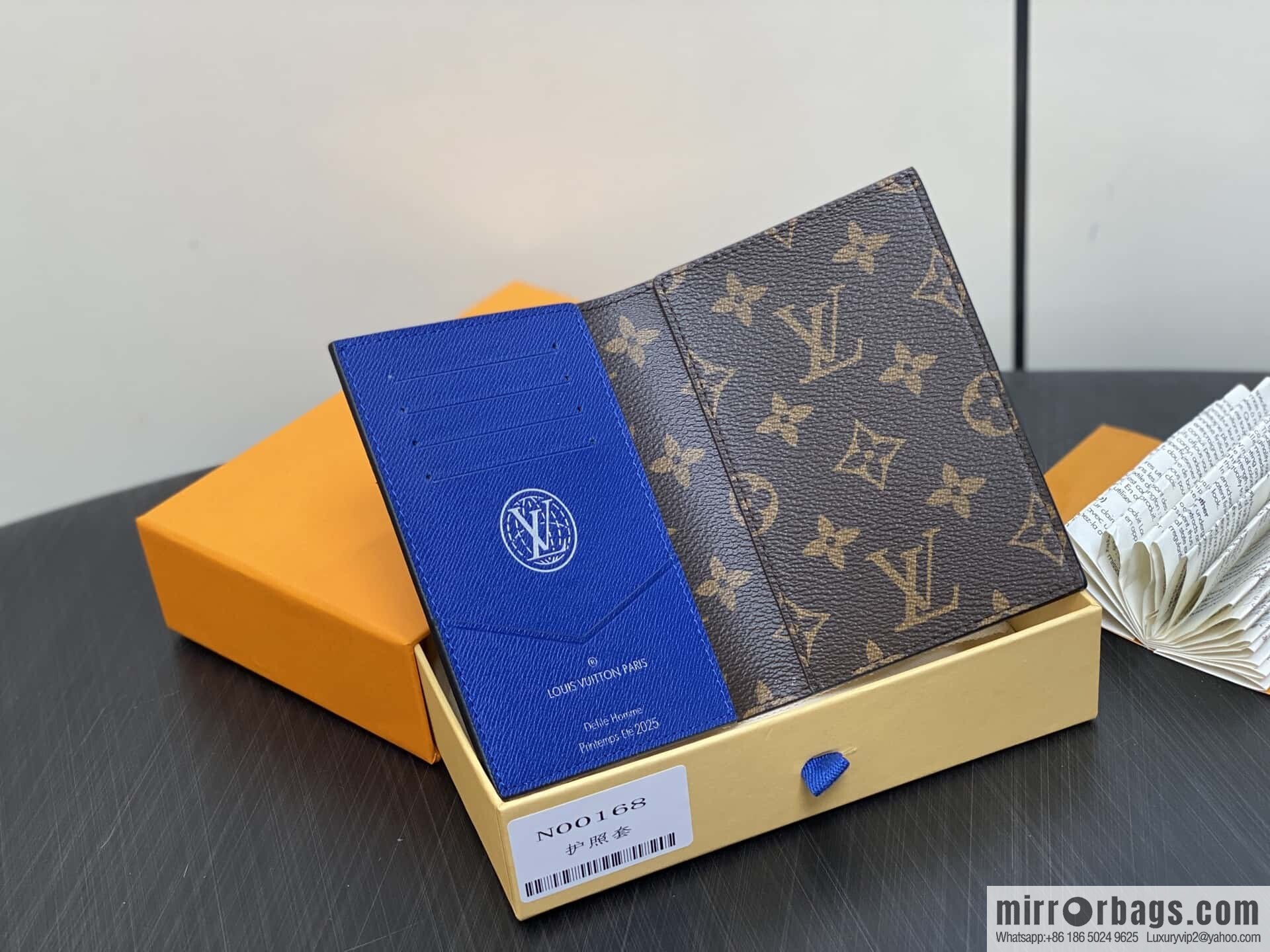 [Original order boutique] N00168 blue grid, passport holder, passport cover.