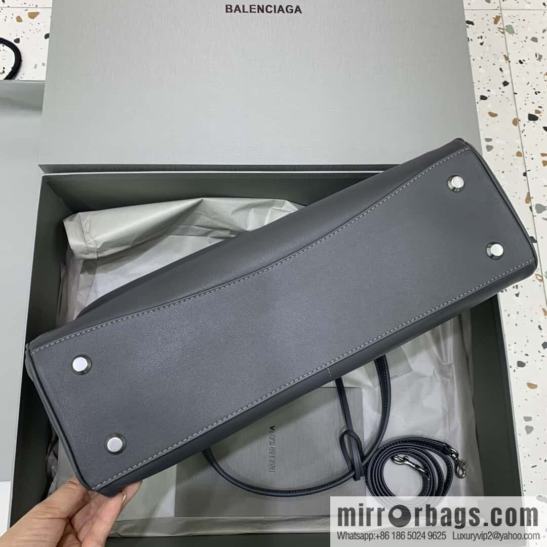 [Large premium gray silver buckle 】 𝐁𝐀𝐋𝐄𝐍𝐂𝐈𝐀𝐆𝐀 𝐑𝐎𝐃𝐄𝐎 𝐁𝐀𝐆 series handbag model number: 78972