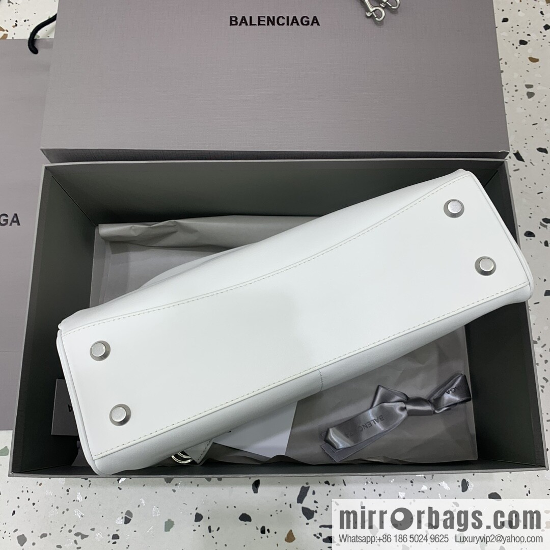 [Medium white silver buckle 】 𝐁𝐀𝐋𝐄𝐍𝐂𝐈𝐀𝐆𝐀 𝐑𝐎𝐃𝐄𝐎 𝐁𝐀𝐆 series handbag model number: 78972