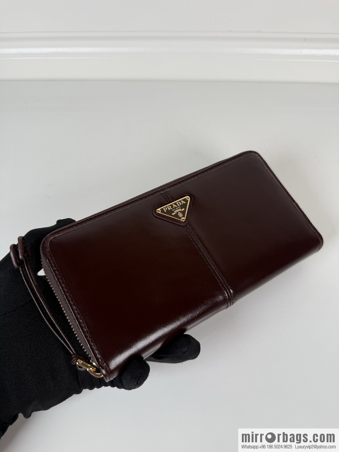 PRADA men's/women's triangle gold hardware standard oil wax leather zipper bag 2ML059 burgundy