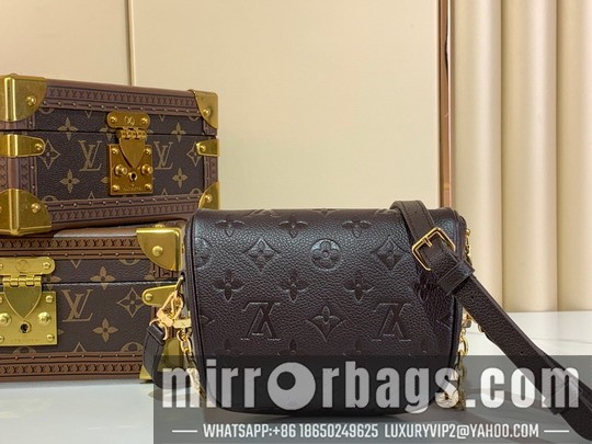 Replica LV Bags Bumbag M82208 17x12x9.5cm gf