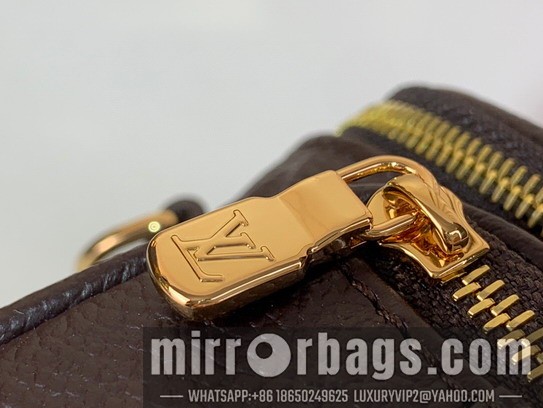 Replica LV Bags Bumbag M82208 17x12x9.5cm gf