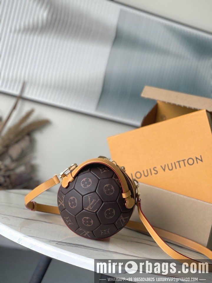 Replica LV Bags SoccerBall M13894 19x19x19cm gf