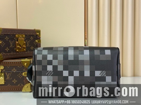 Replica LV Bags Dopp Kit m15109 15x16.5x28cm gf