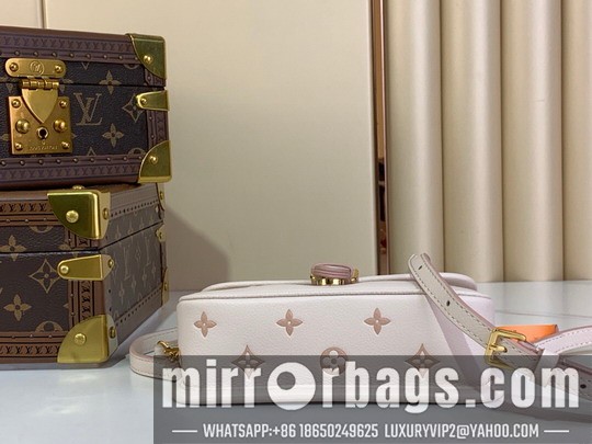 Replica LV Bags Diane M13642 10.5x6x19cm gf