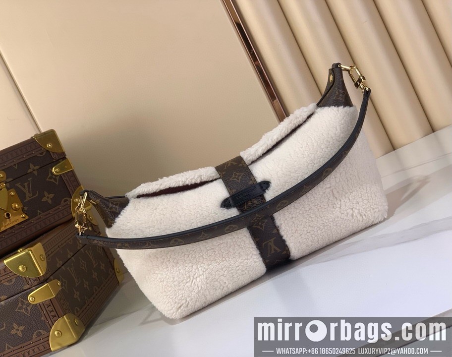 Replica LV Bags Mia M26245 14.5x8x22cm gf