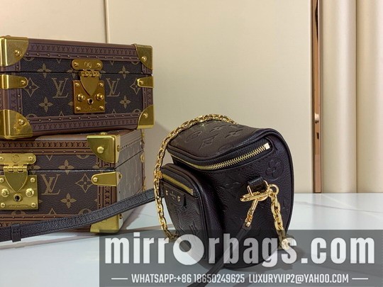 Replica LV Bags Bumbag M82208 17x12x9.5cm gf