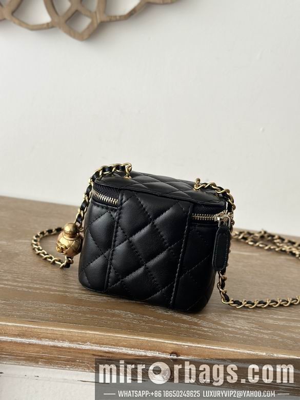 Replica Chanel Bags 66014 10.5X8.5X7cm YG 2colour