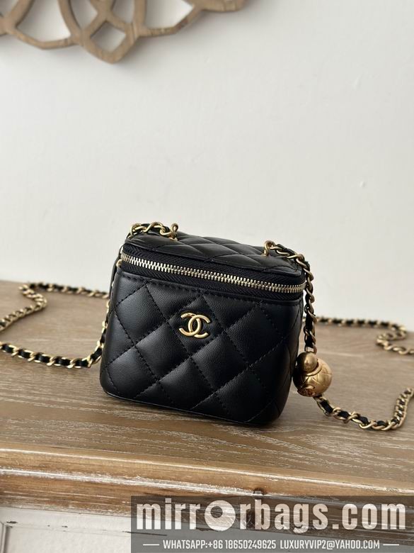 Replica Chanel Bags 66014 10.5X8.5X7cm YG 2colour