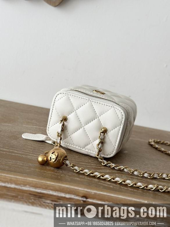 Replica Chanel Bags 66014 10.5X8.5X7cm YG 2colour