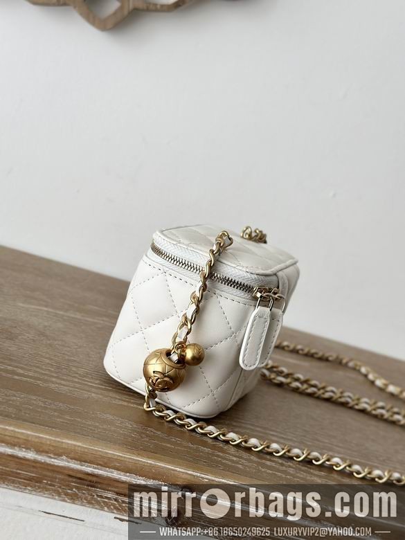 Replica Chanel Bags 66014 10.5X8.5X7cm YG 2colour