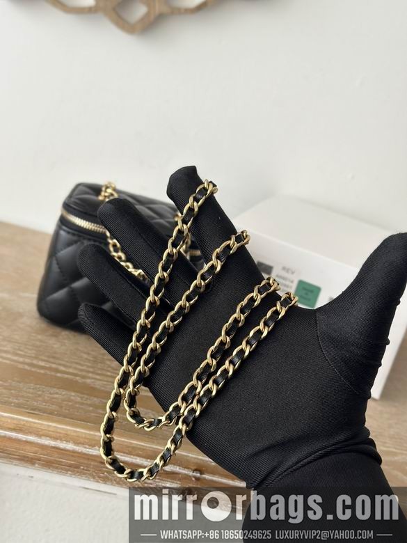 Replica Chanel Bags 66014 10.5X8.5X7cm YG 2colour