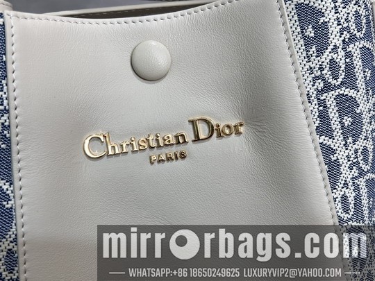 Replica Dior Bags Dior Signature 2840 21x19x11cm yz