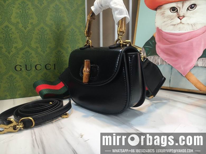 1:1 Replica Gucci Bags Bamboo 686864 17X12X7.5cm DF 2colour