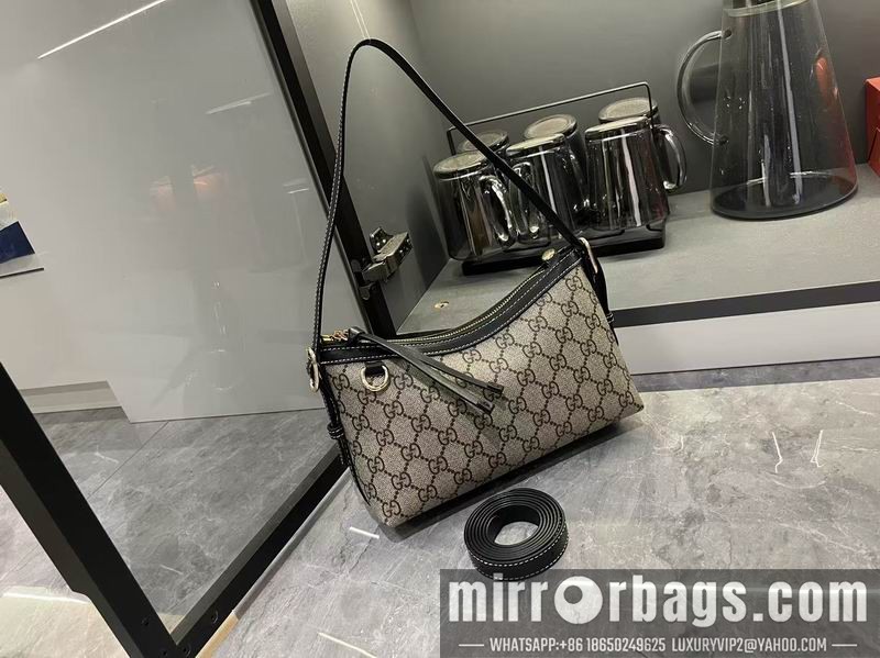 1:1 Replica Gucci Bags 847450 22x14x8cm DF 2色