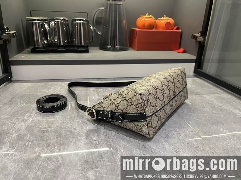 1:1 Replica Gucci Bags 847450 22x14x8cm DF 2色