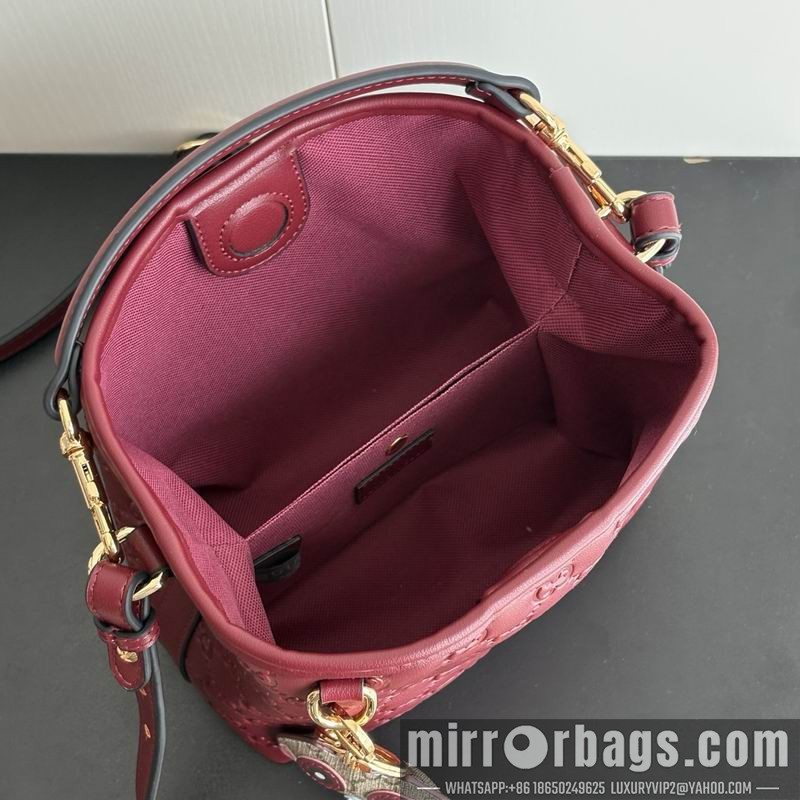 1:1 Replica Gucci Bags 815118 19x18x11cm DF 3色
